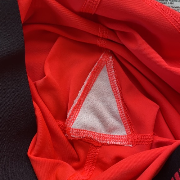 Nike cropped leggings, size 6 - Picture 4 of 8